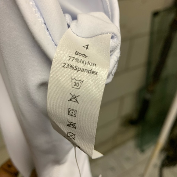 Crop Top for Women - Sleeveless Sports Tank Top - Picture 1 of 6